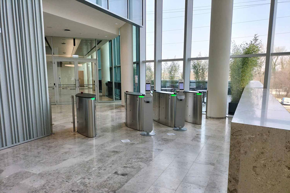 sistemi di controllo accessi